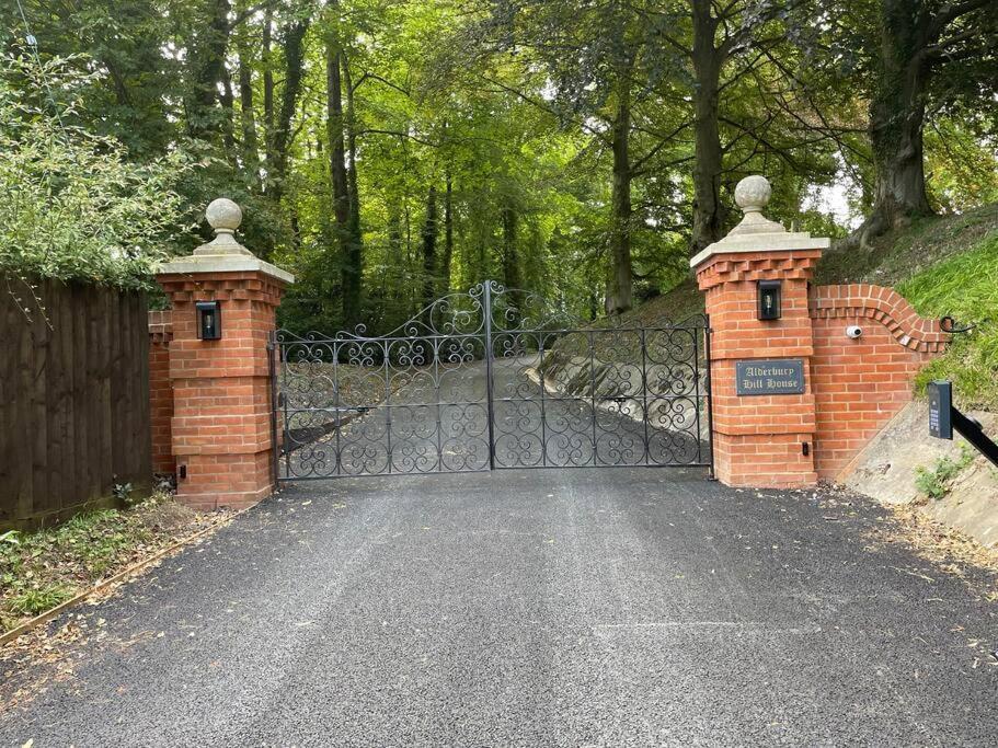 The Old Stables Villa Salisbury Eksteriør billede